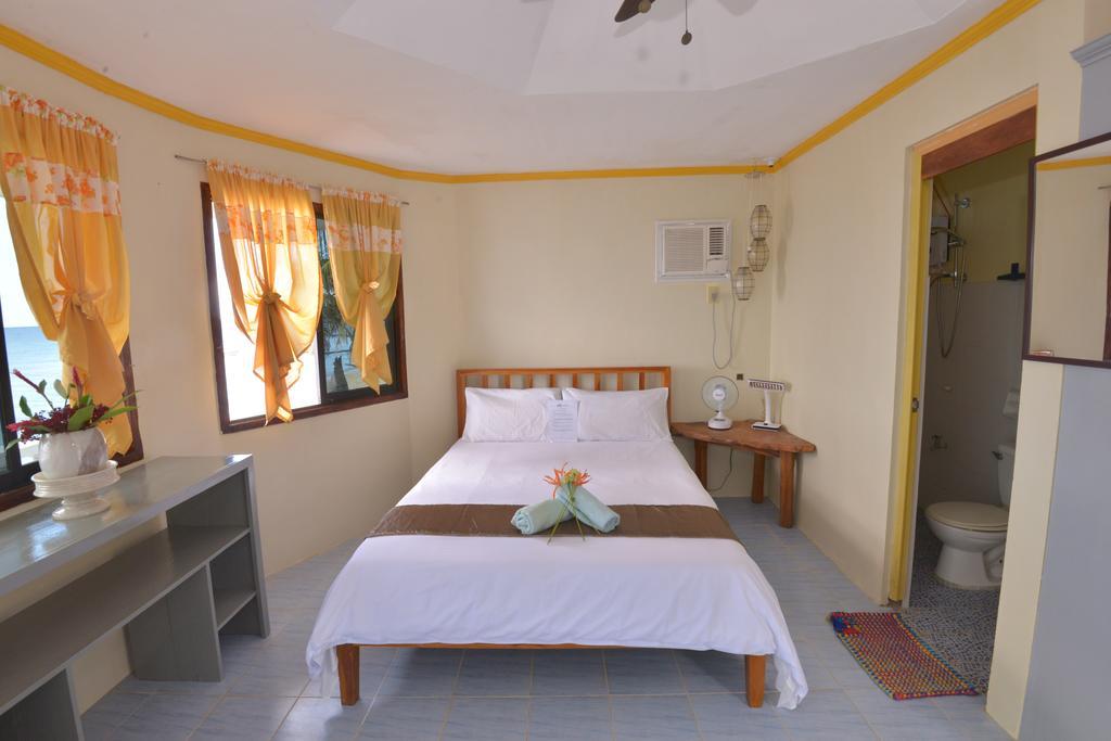 Lanas Beach Resort Romblon Island Quarto foto