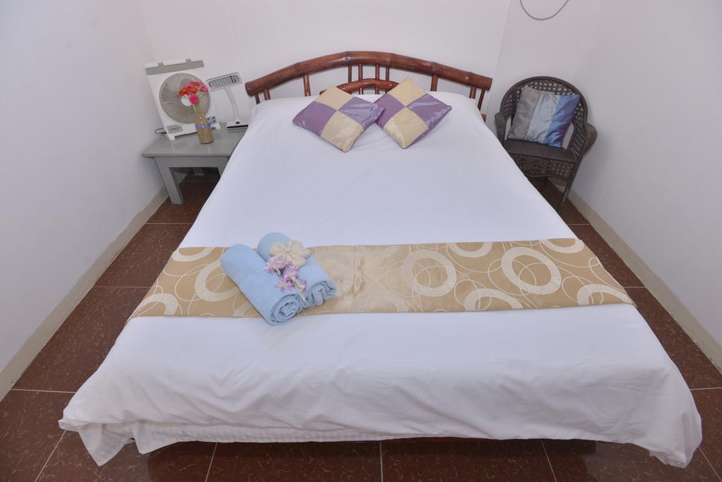 Lanas Beach Resort Romblon Island Quarto foto