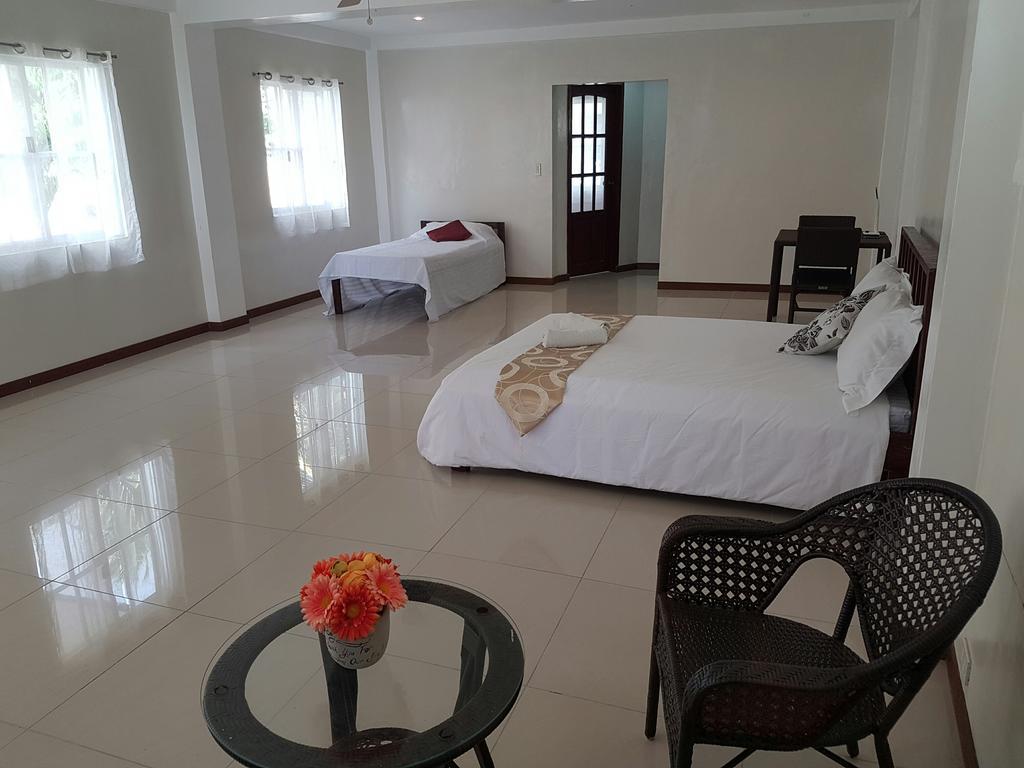 Lanas Beach Resort Romblon Island Quarto foto