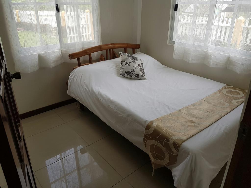 Lanas Beach Resort Romblon Island Quarto foto